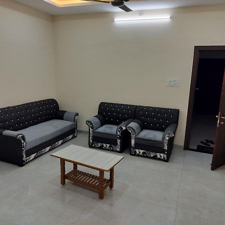 Shiv Shakti Homestay Ujaim Exterior foto