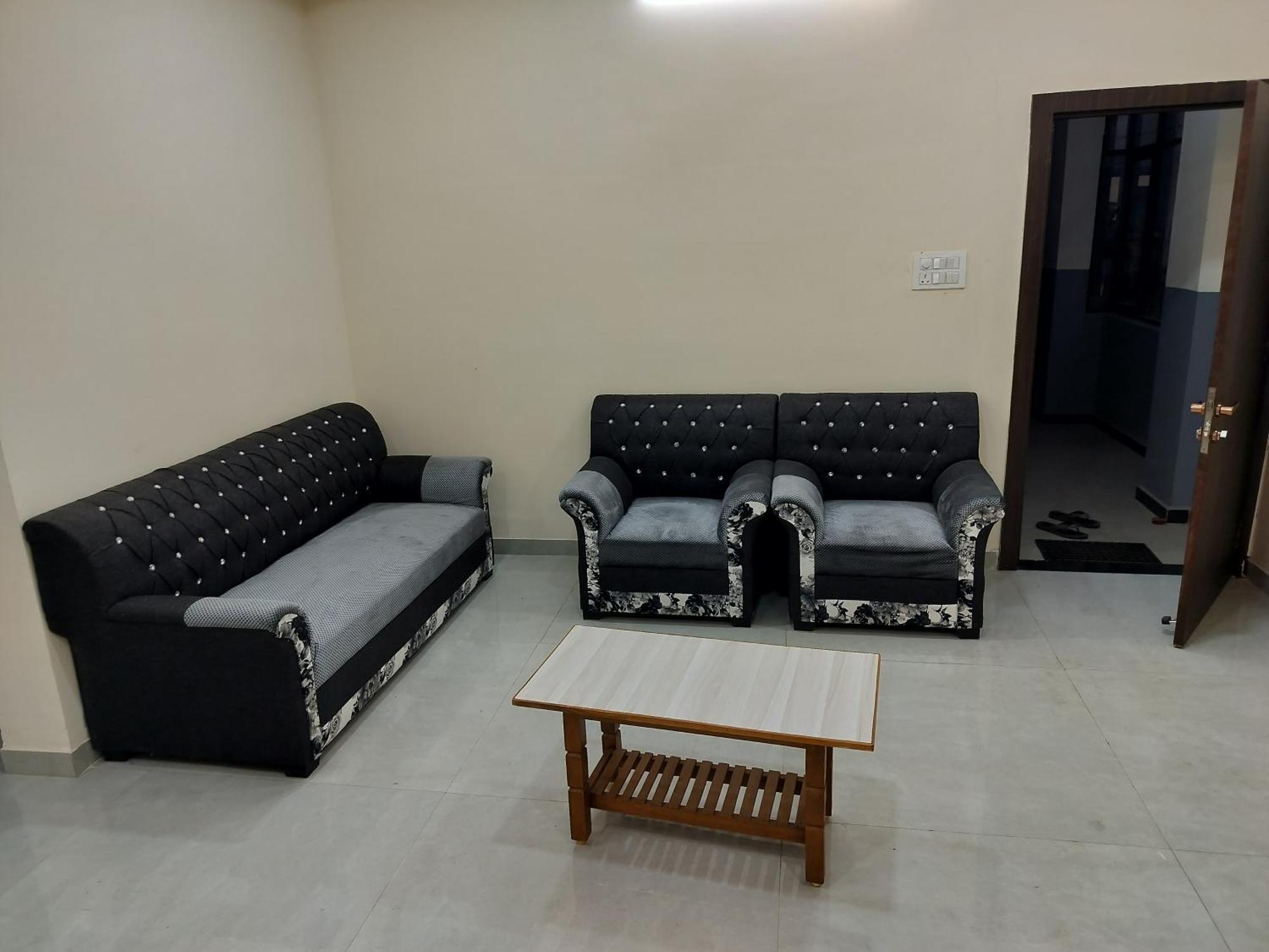Shiv Shakti Homestay Ujaim Exterior foto