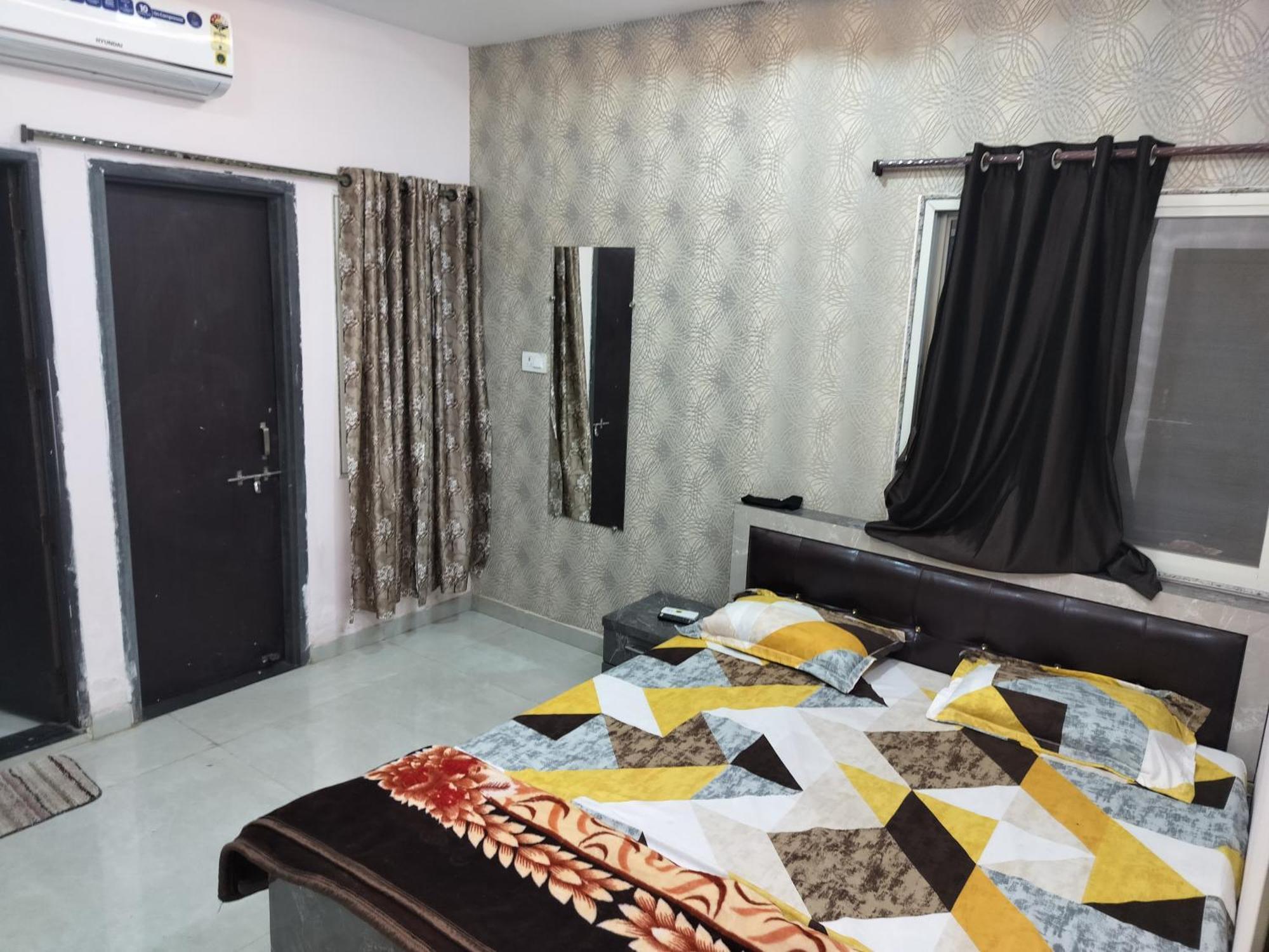 Shiv Shakti Homestay Ujaim Exterior foto